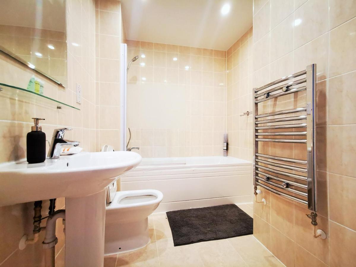 Lovely Holiday Home In Birmingham City Center 3 Bedrooms House By Hf Group Екстер'єр фото